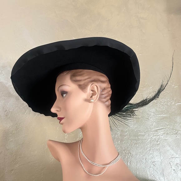 FASCINATING 1940s\' BLACK FELT WIDE BRIM HAT + LARGE AQUA OSTRICH FEATHER main image 8
